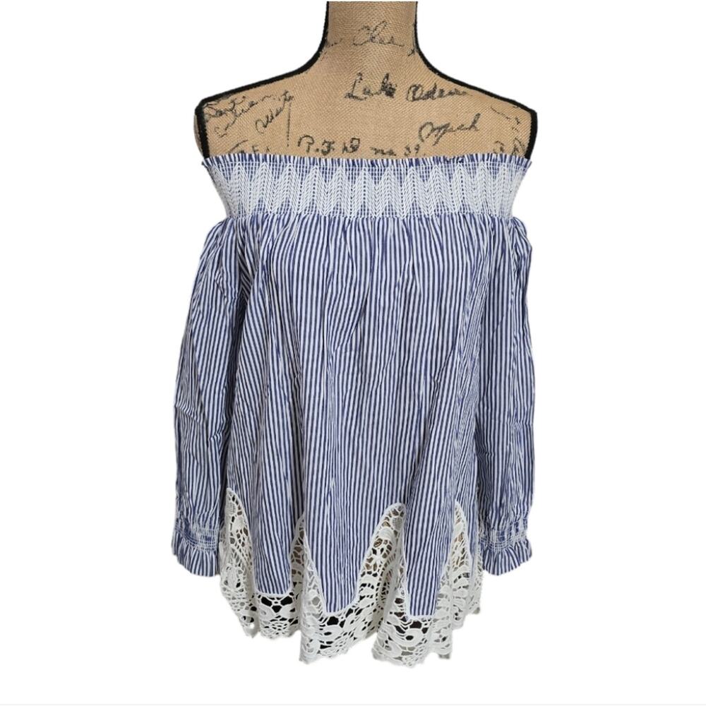 Gibson & Latimer Top Womens Small Blue White Crochet Lace Blouse Off Shoulder